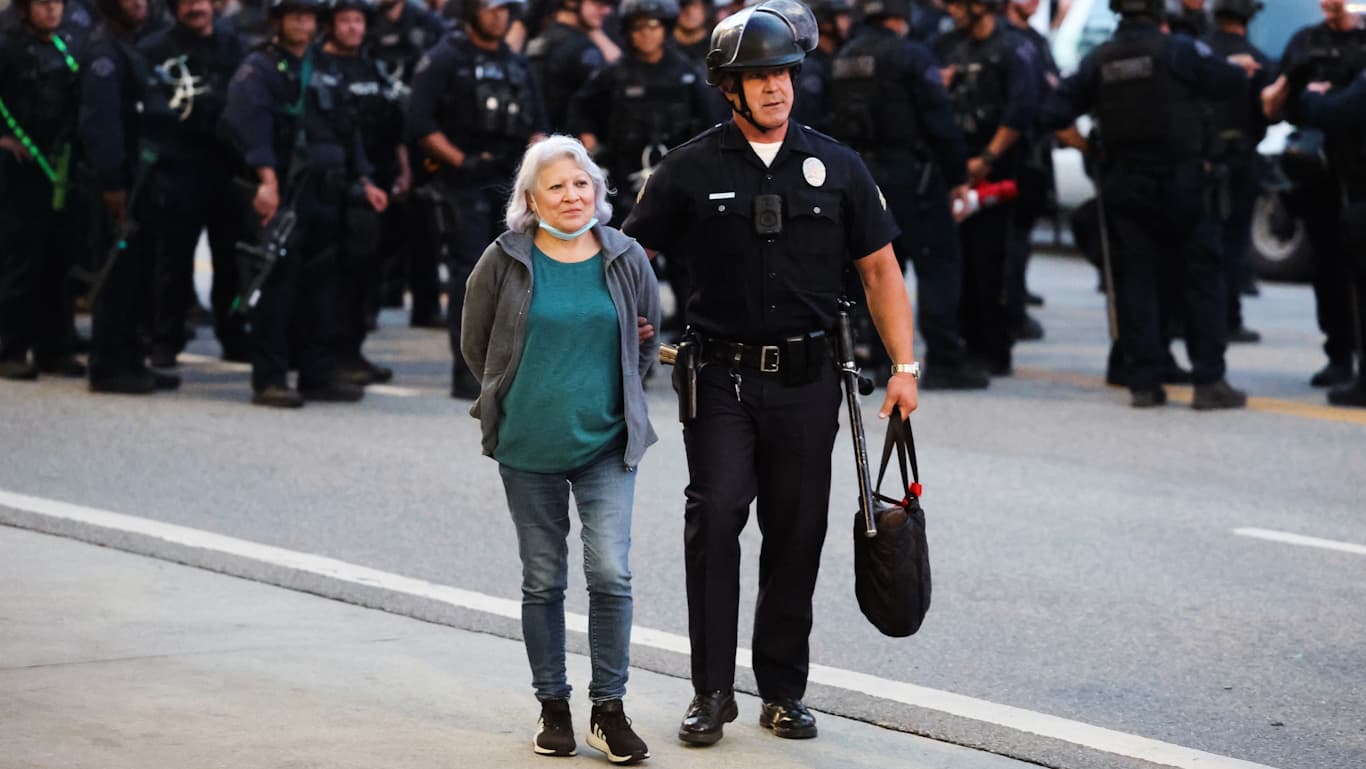 Jalyssa D.: Journalist tear gassed, kettled, arrested covering LA ICE protest
