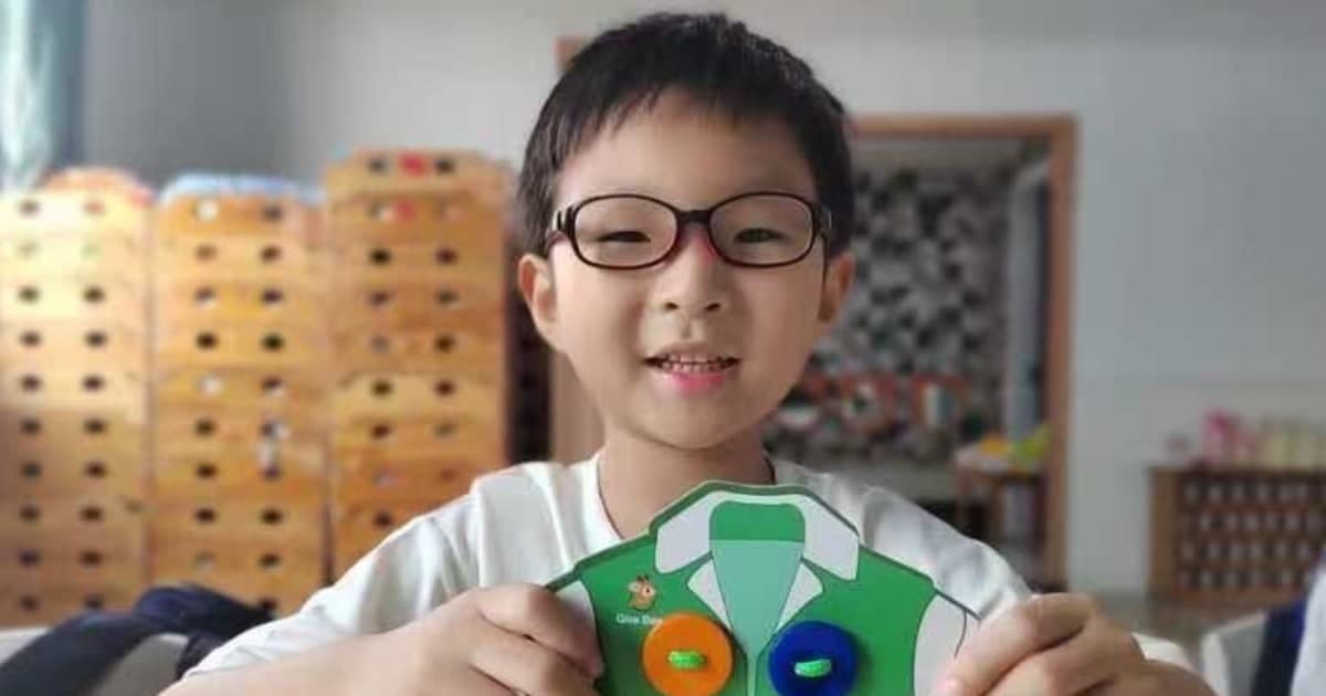 Fei Z. and Yuanxin: Father and young son deported to China after ICE detention
